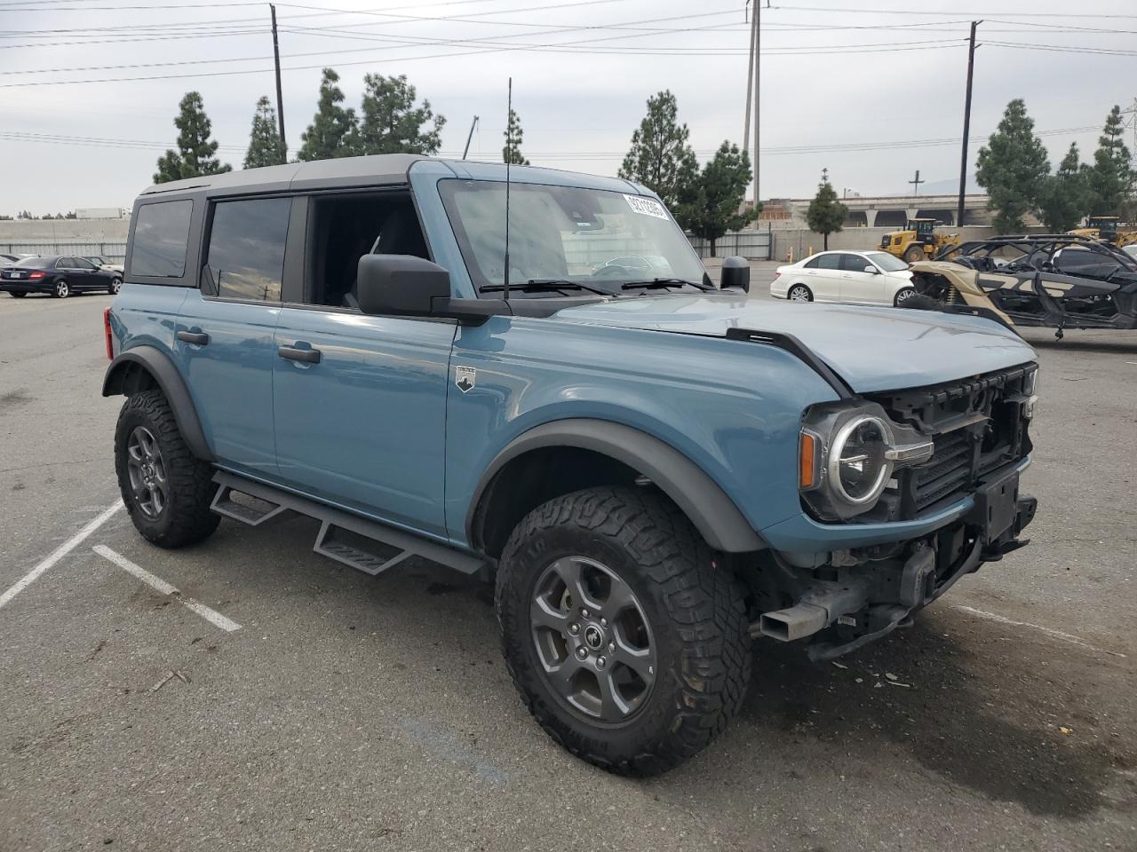 Ford Bronco Base Image 9