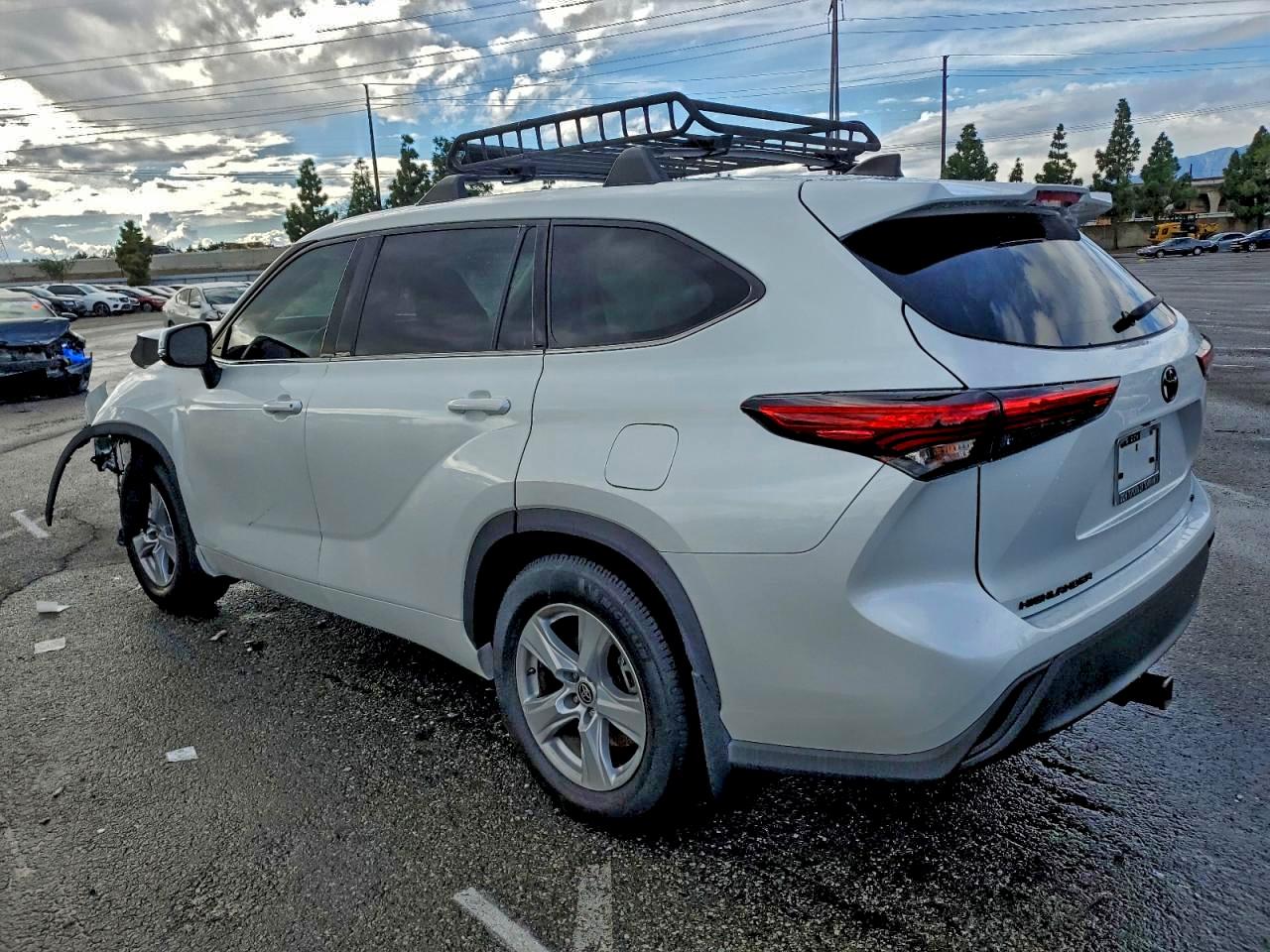 Toyota Highlander L Image 7