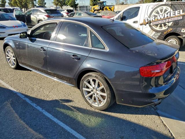 Audi A4 Premium Plus S-line Image 2
