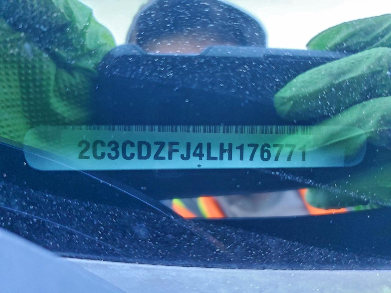 Dodge Challenger R/t Scat Pack Image 12