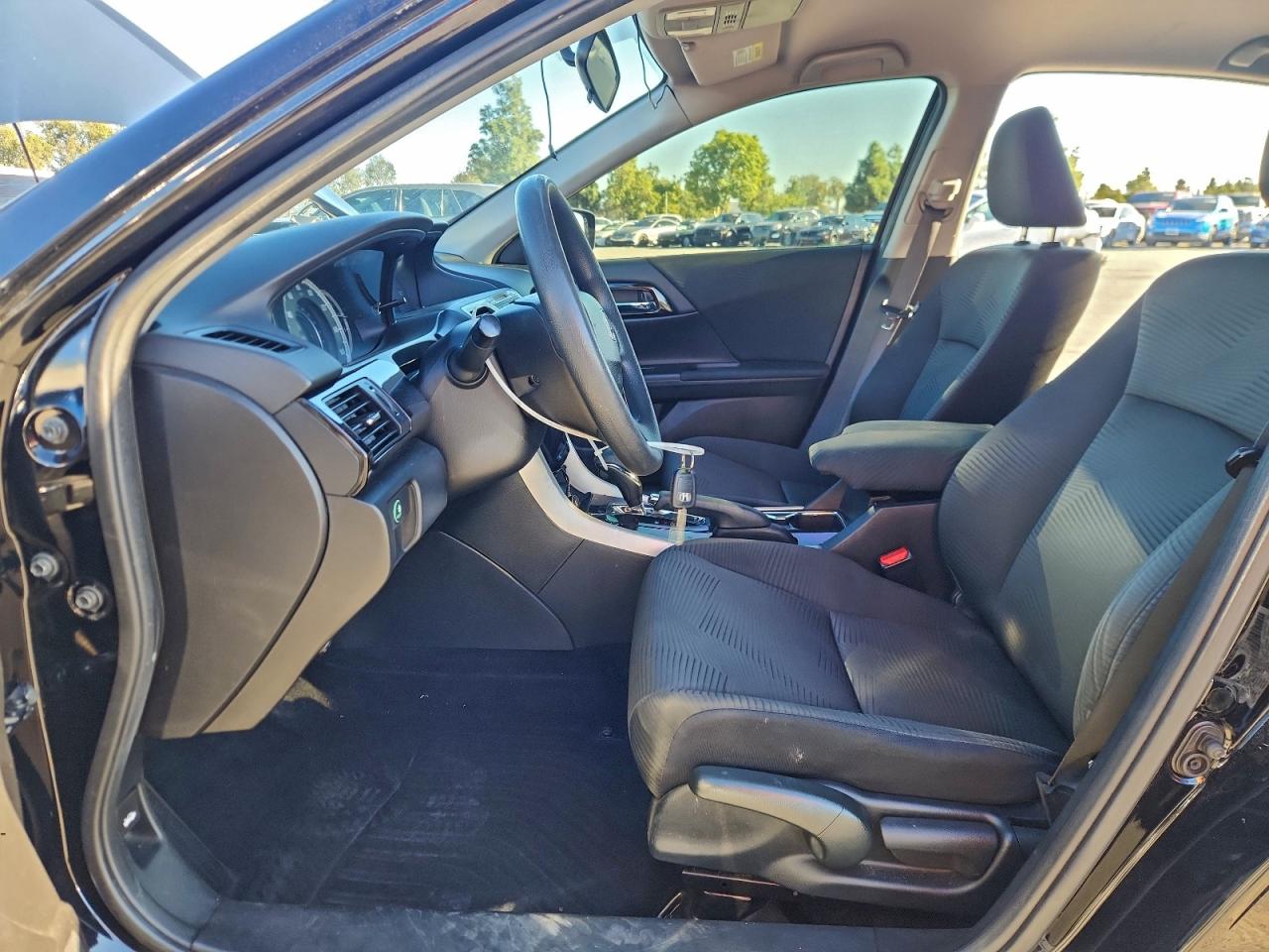 Honda Accord Lx Image 2