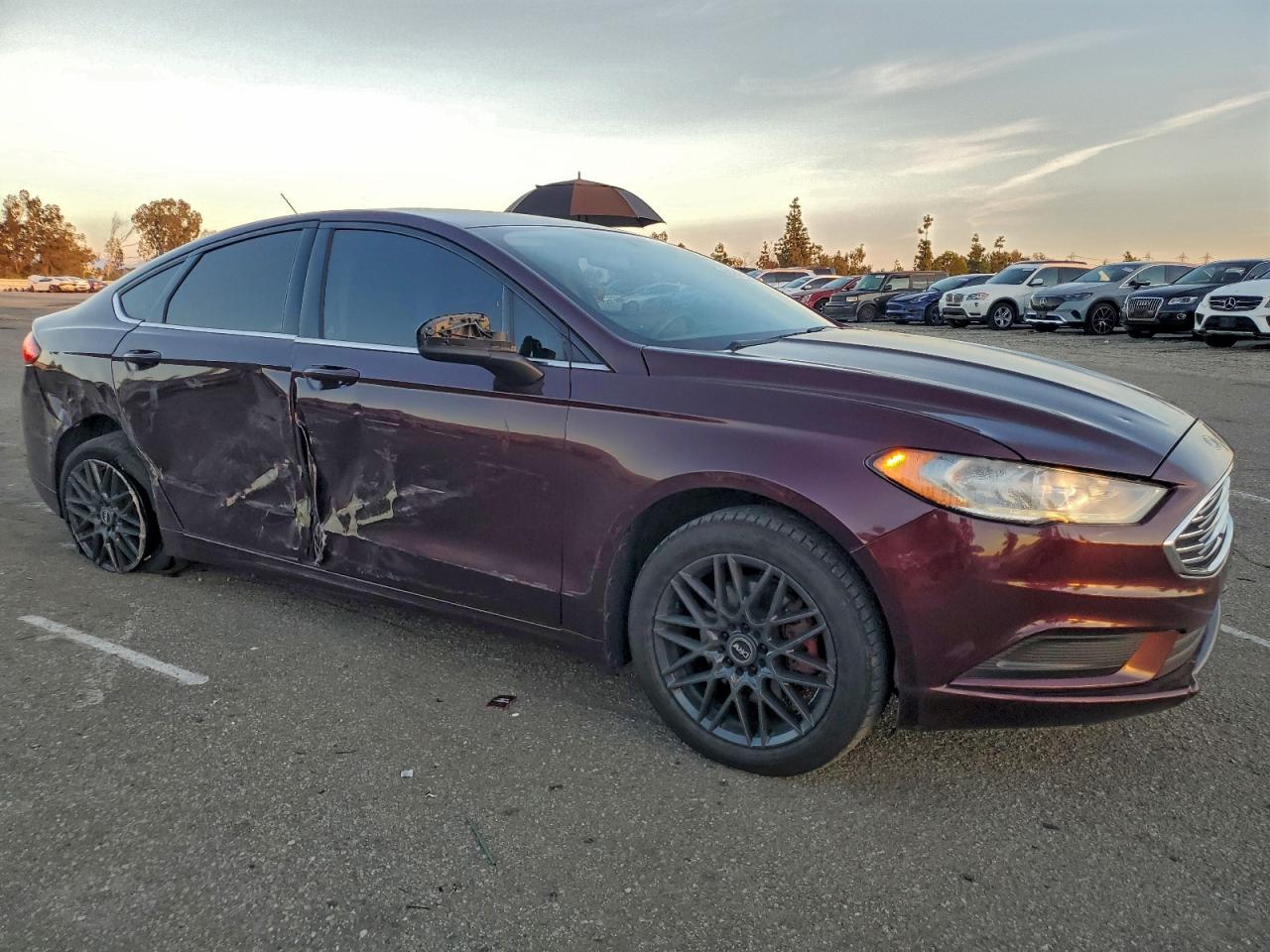 Ford Fusion Se Hybrid Image 4