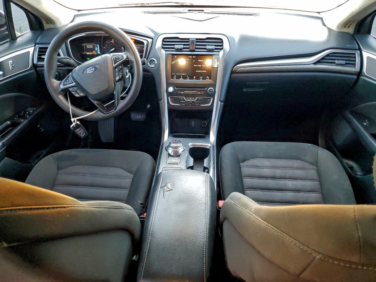 Ford Fusion Se Hybrid Image 5