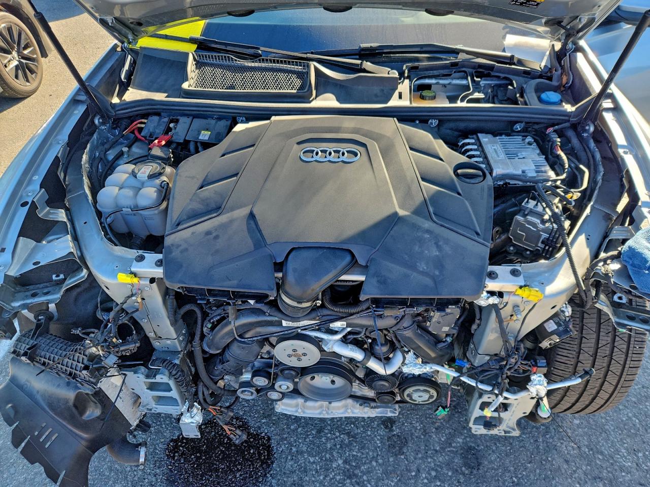 Audi Q8 Premium Plus S-line Image 8