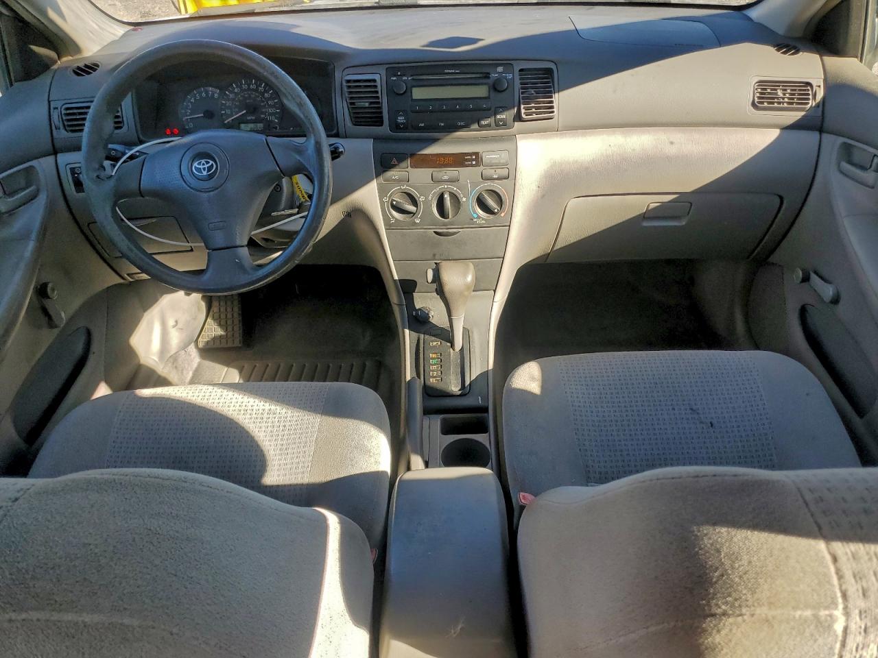 Toyota Corolla Ce Image 7