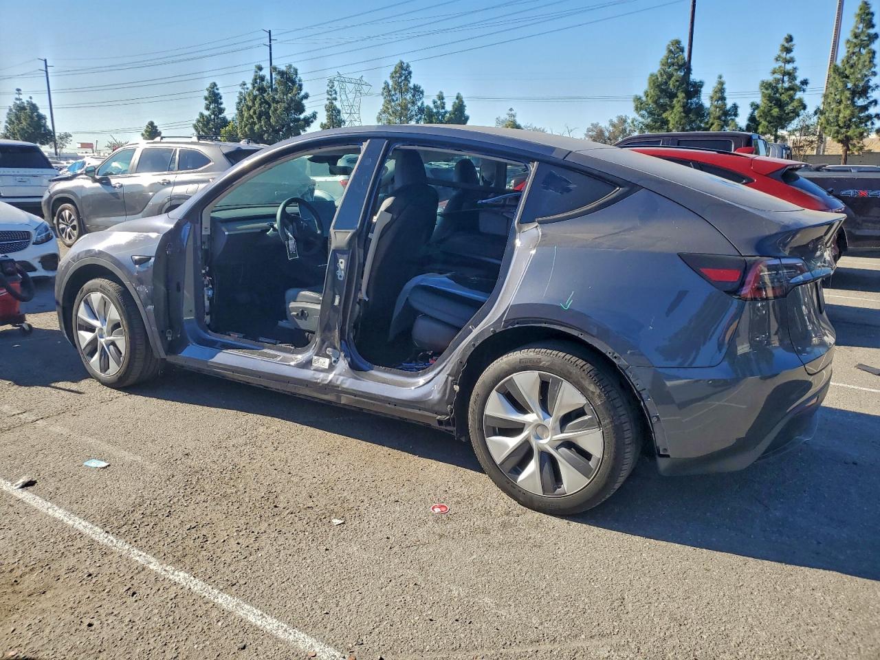Tesla Model Y Image 6