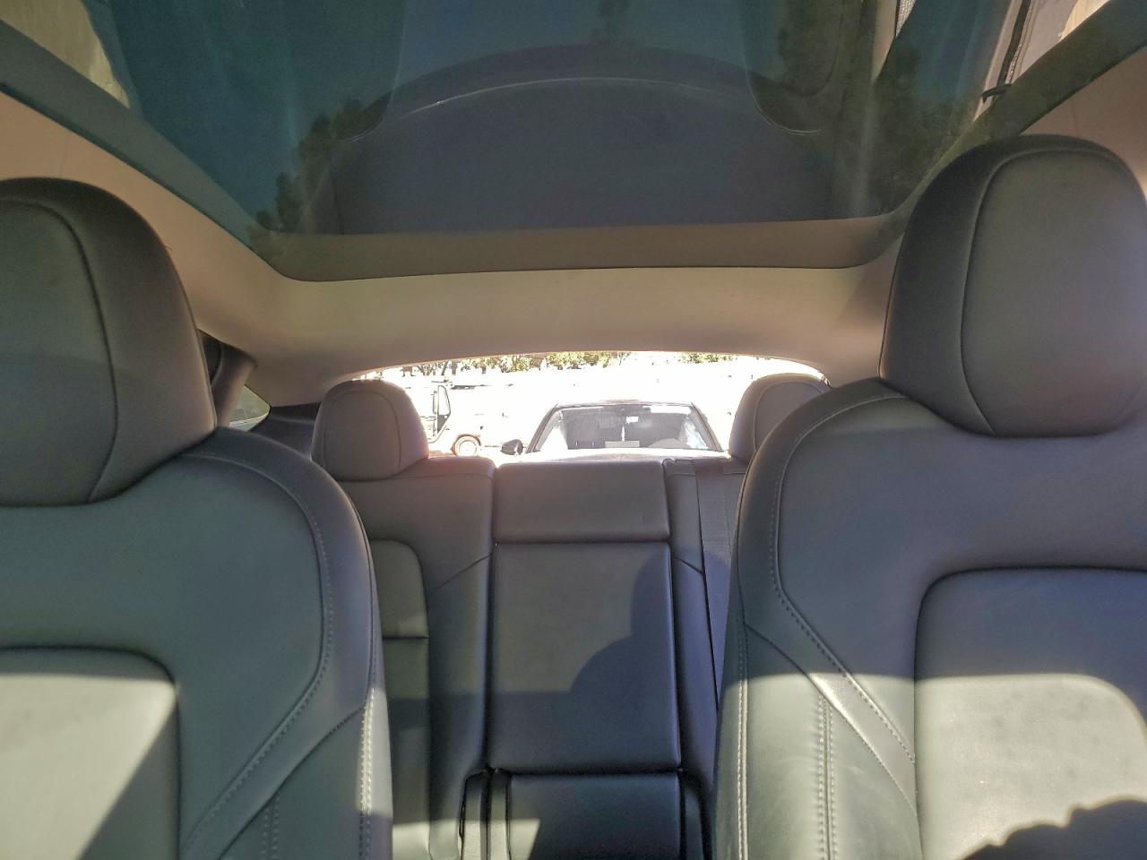 Tesla Model Y Image 5