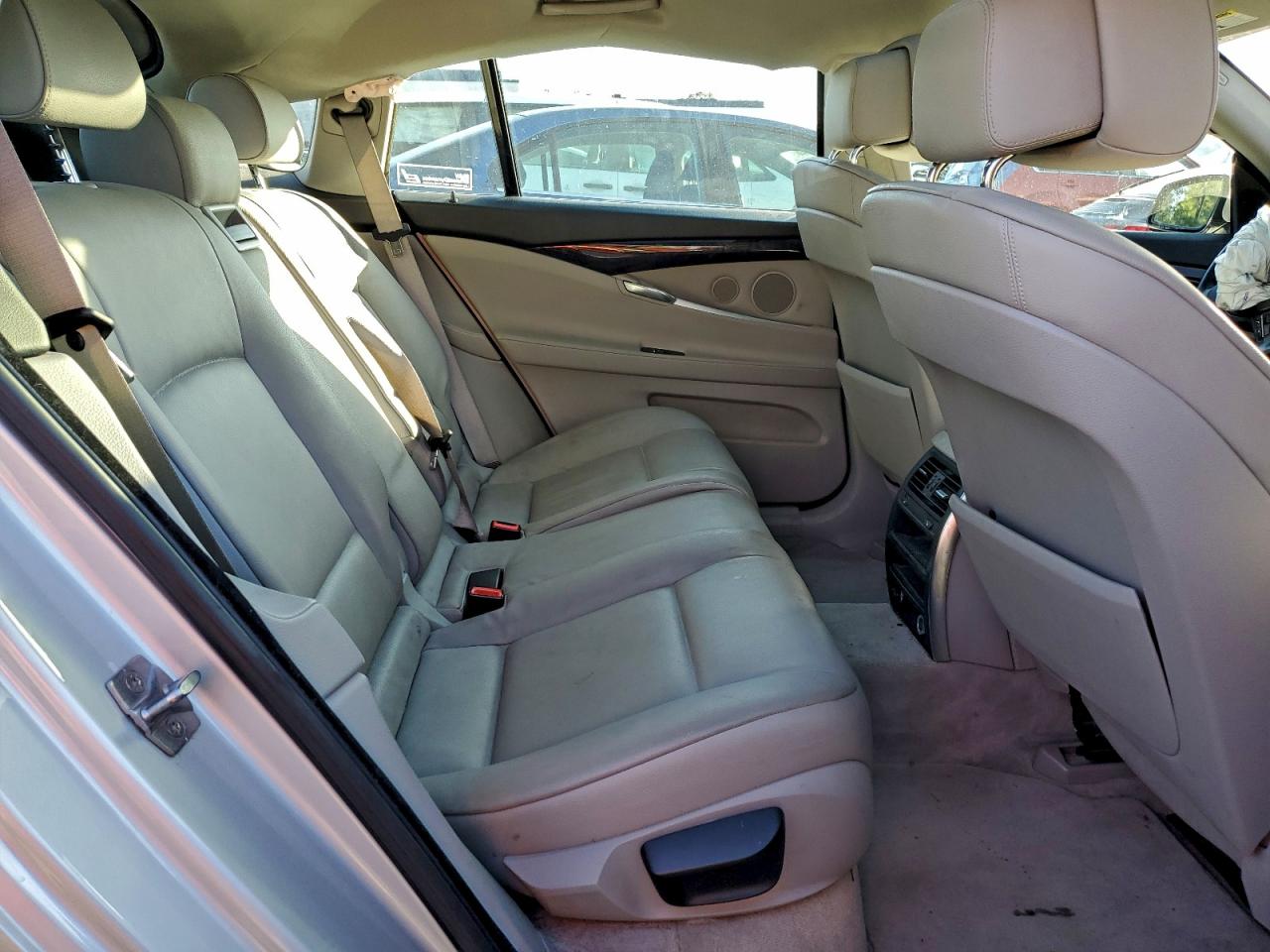 BMW 5 Series Xigt Image 6