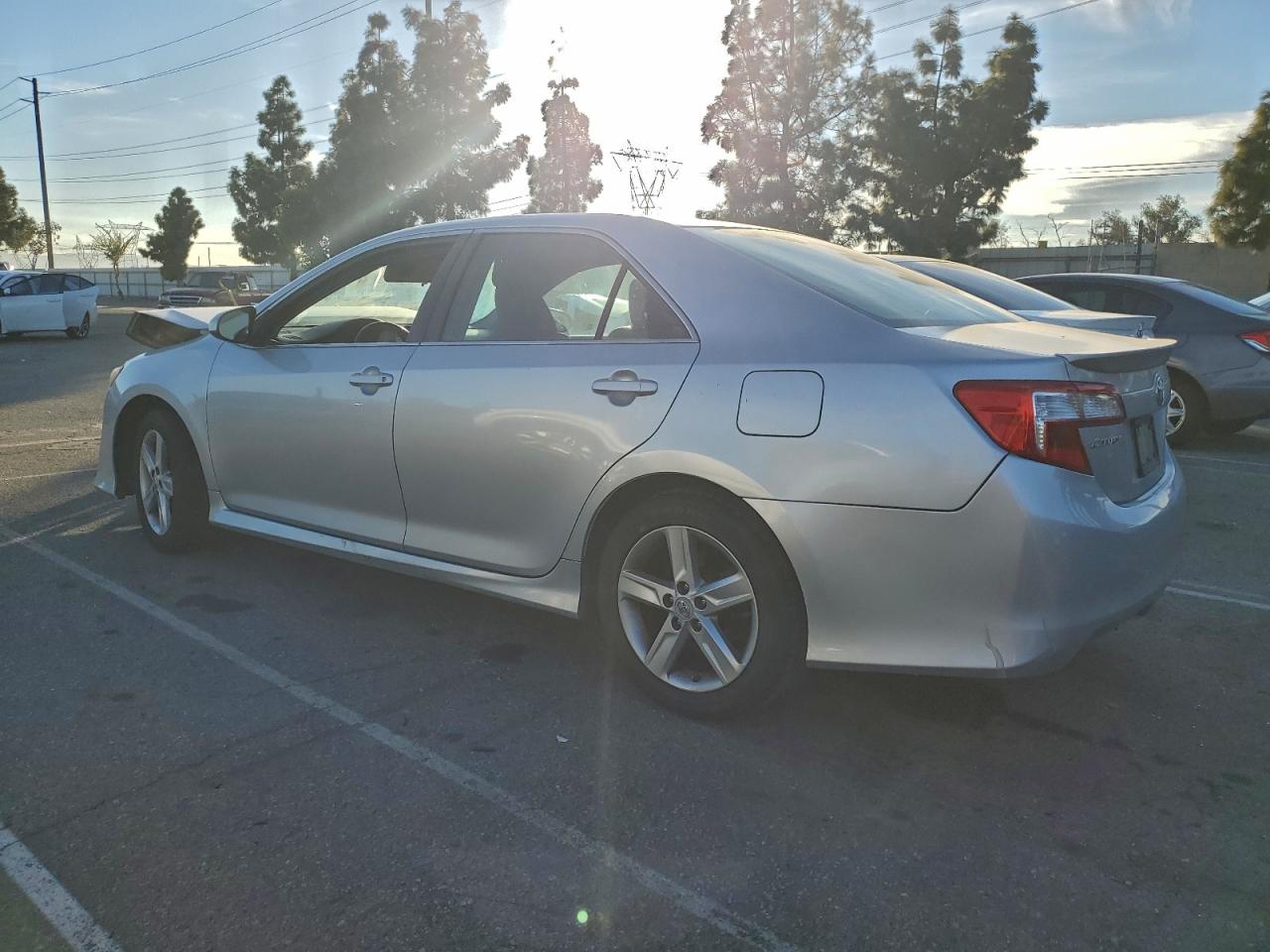 Toyota Camry Base Image 12