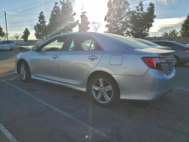 Toyota Camry Base Image 12