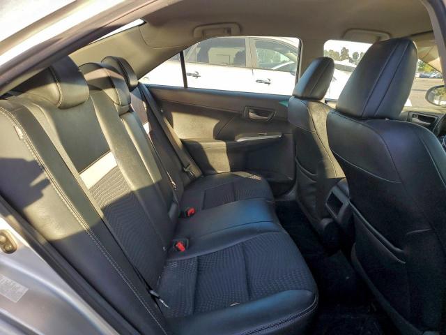 Toyota Camry Base Image 7