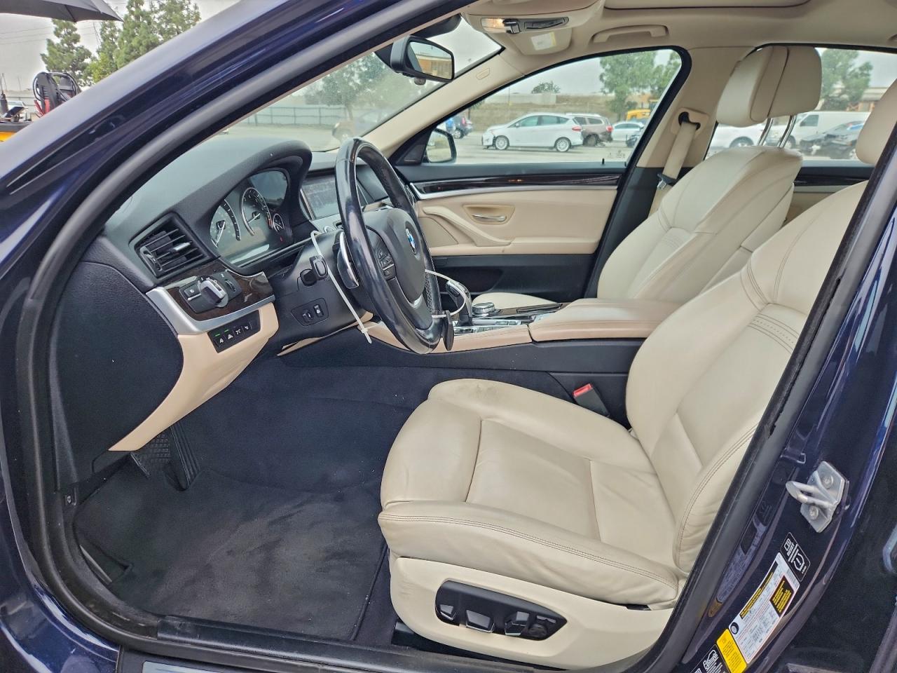 BMW 5 Series Xi Image 8