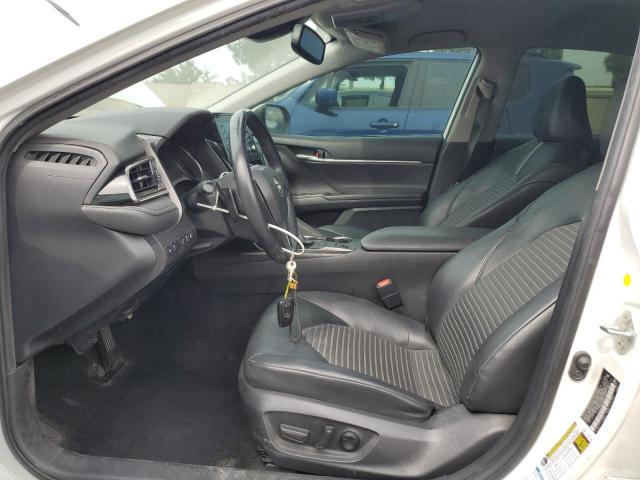 Toyota Camry Se Image 8