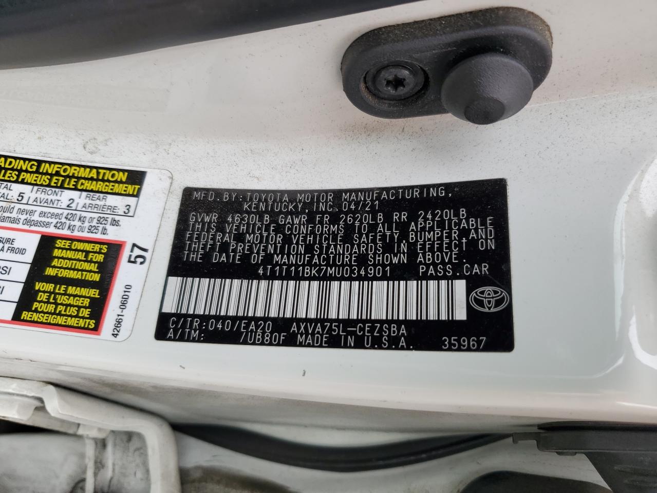 Toyota Camry Se Image 11