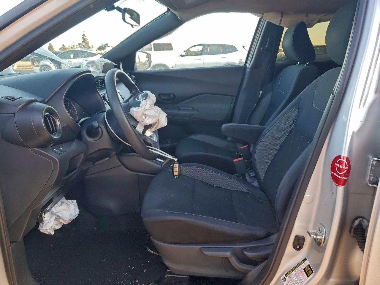 Nissan Kicks S Image 9