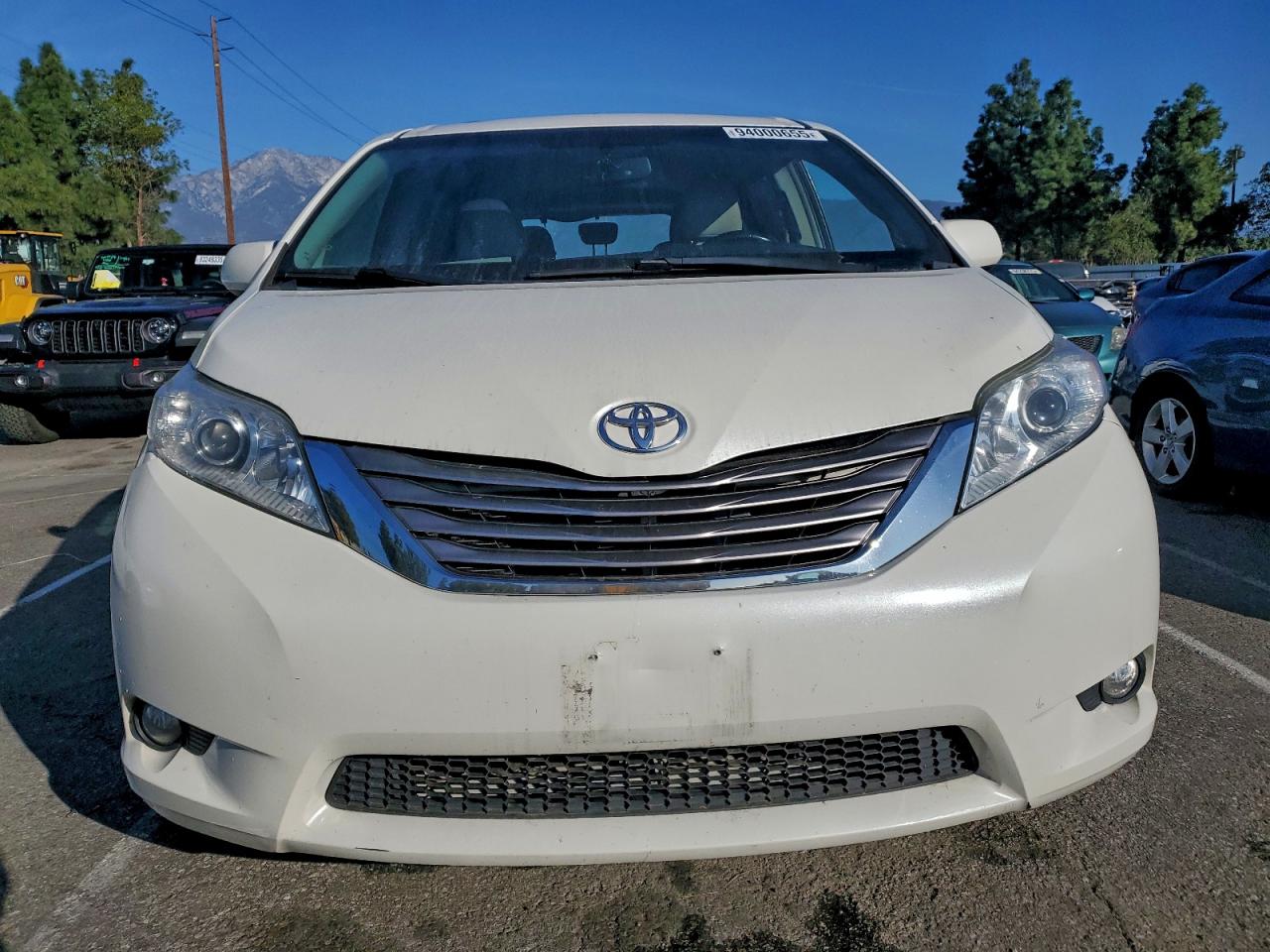 Toyota Sienna Xle Image 5