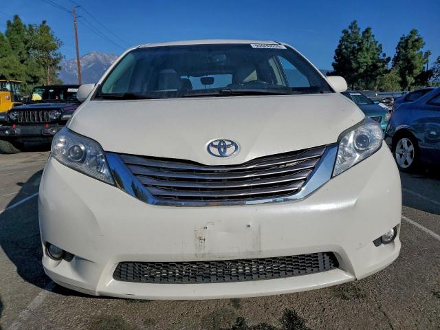Toyota Sienna Xle Image 5