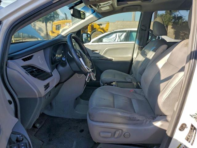 Toyota Sienna Xle Image 6