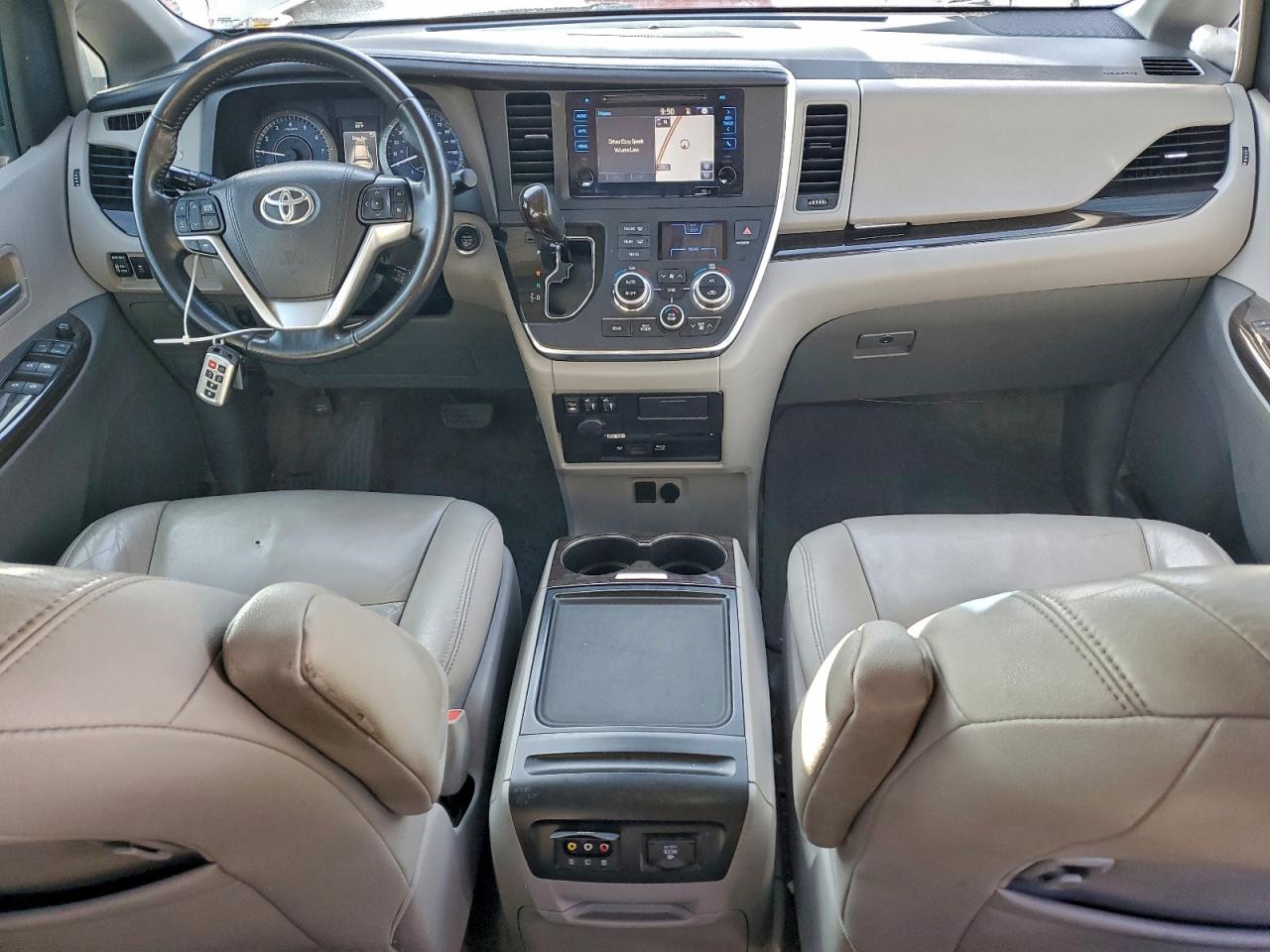 Toyota Sienna Xle Image 9