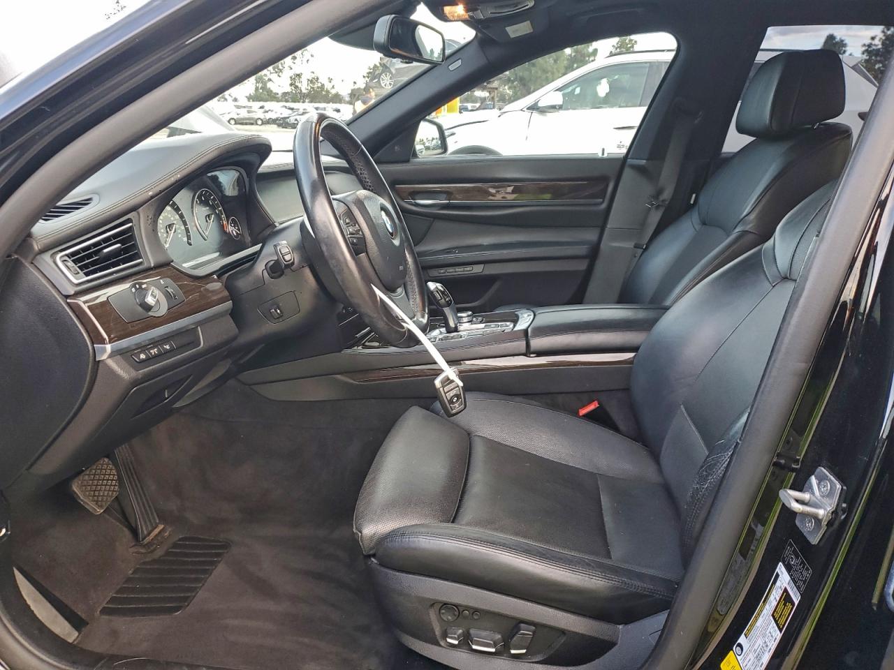 BMW 7 Series Li Image 5