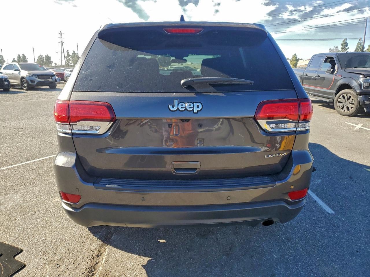 Jeep Grand Cherokee Laredo Image 5