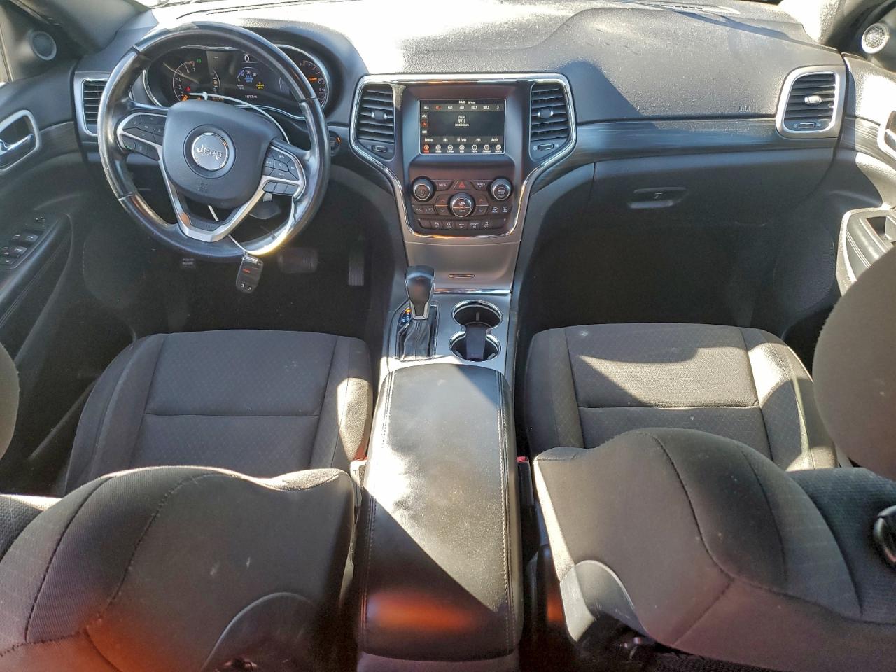 Jeep Grand Cherokee Laredo Image 6