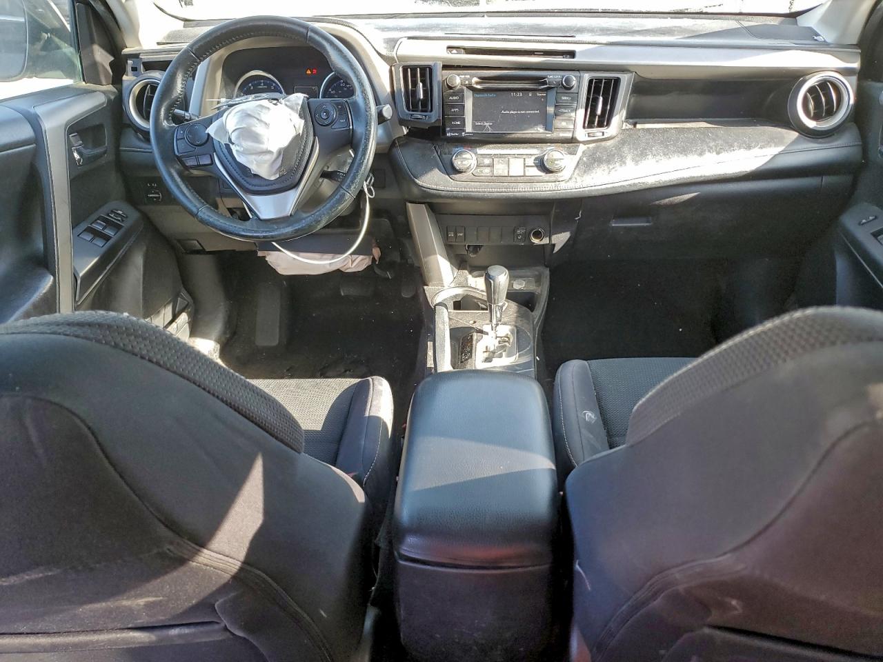 Toyota RAV4 Xle Image 3