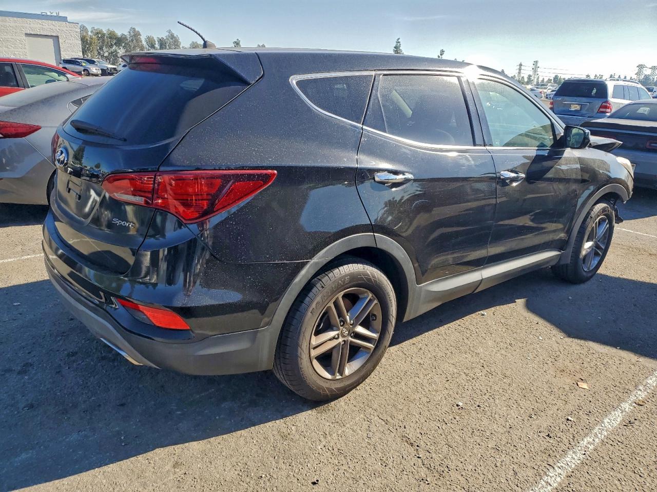 Hyundai SANTA FE Image 4