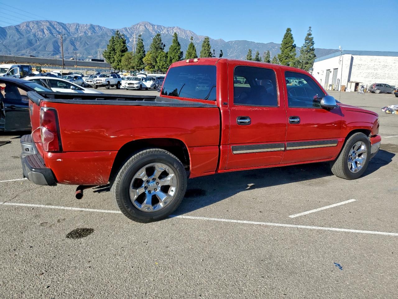 Chevrolet Silverado C1500 Image 3
