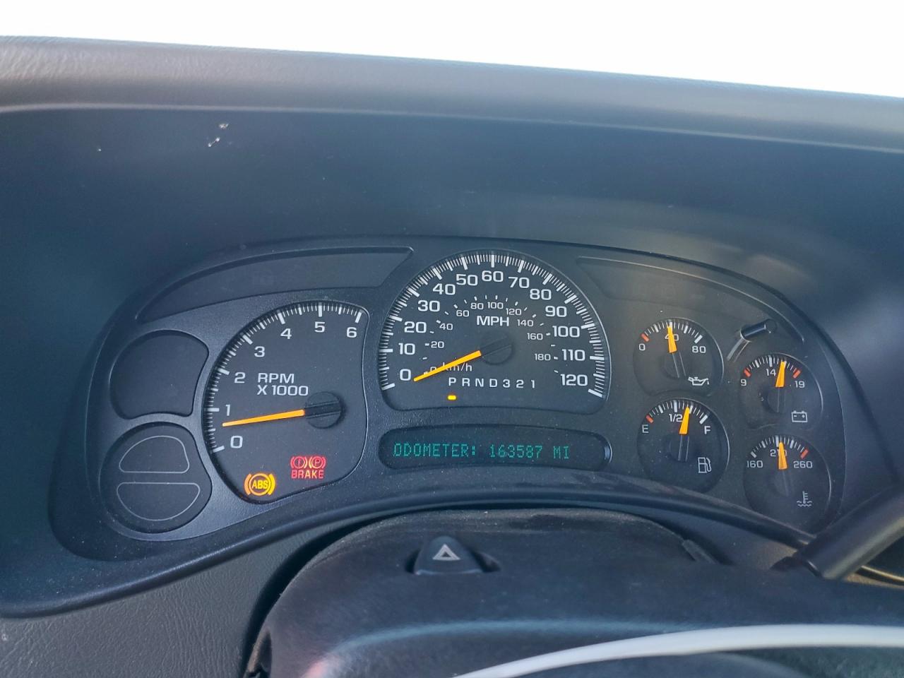 Chevrolet Silverado C1500 Image 2