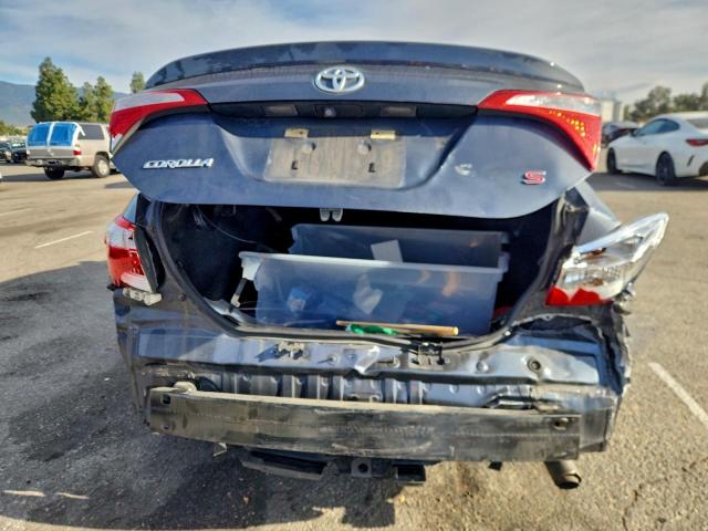 Toyota Corolla L Image 8