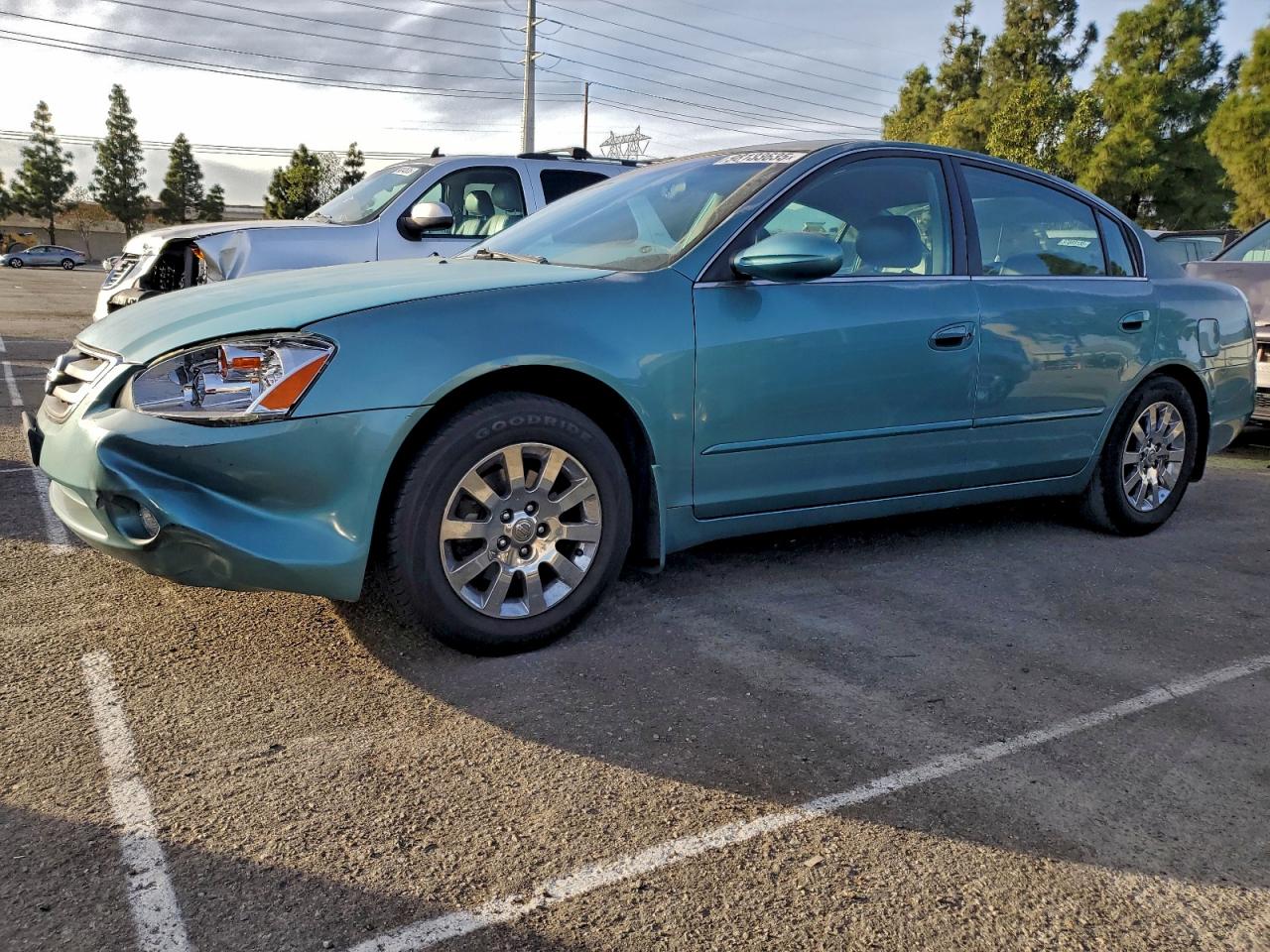 Nissan Altima Base Image 1