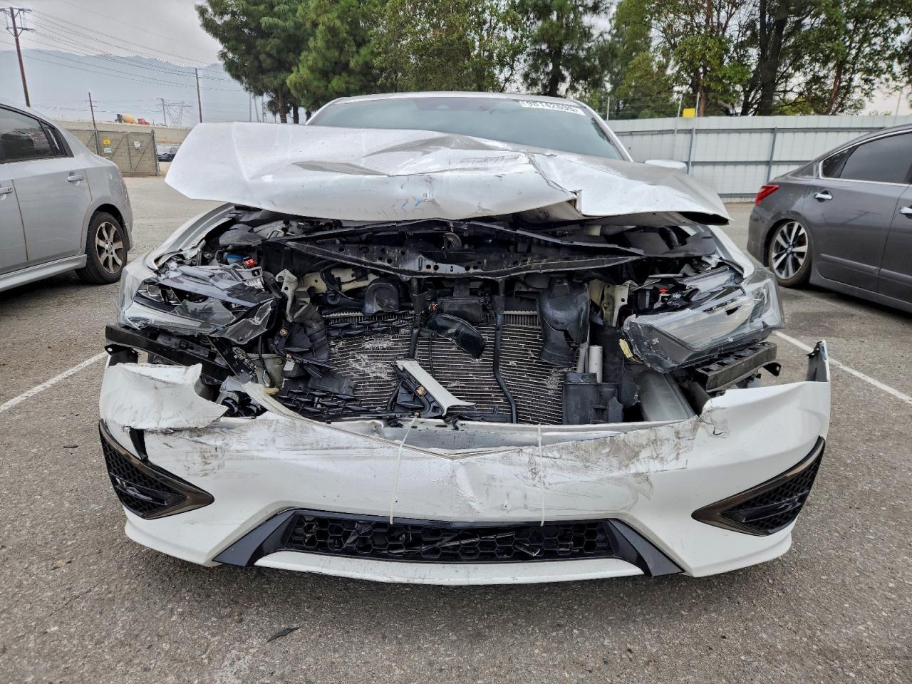 Acura ILX Premium A-spec Image 3