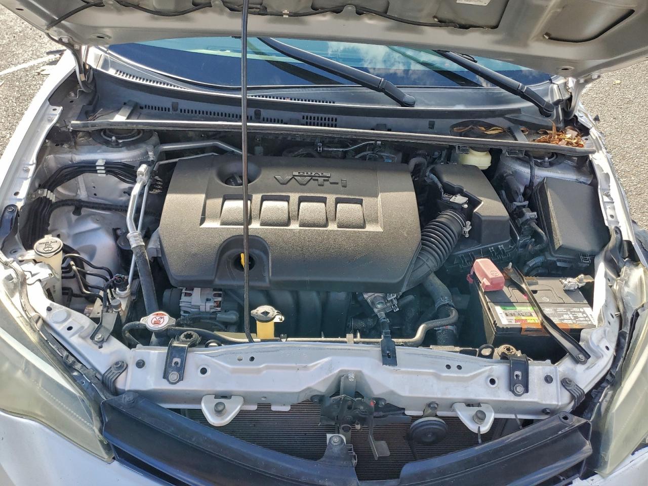 Toyota Corolla L Image 4