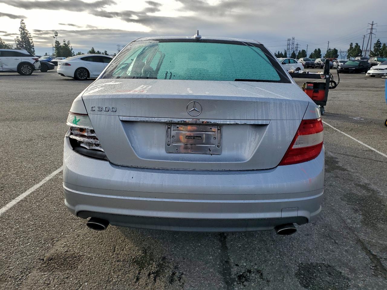 Mercedes-Benz C-Class 300 Image 5