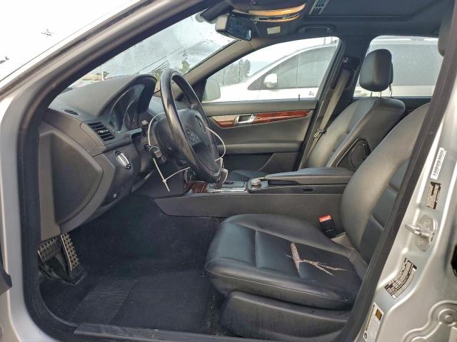 Mercedes-Benz C-Class 300 Image 11