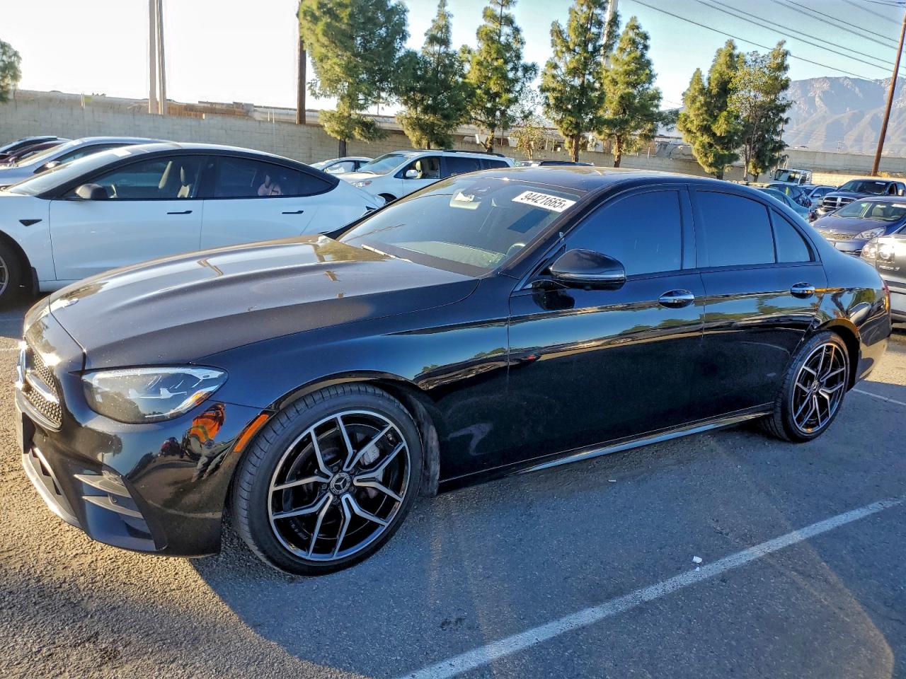 Mercedes-Benz E-Class 350 Image 1