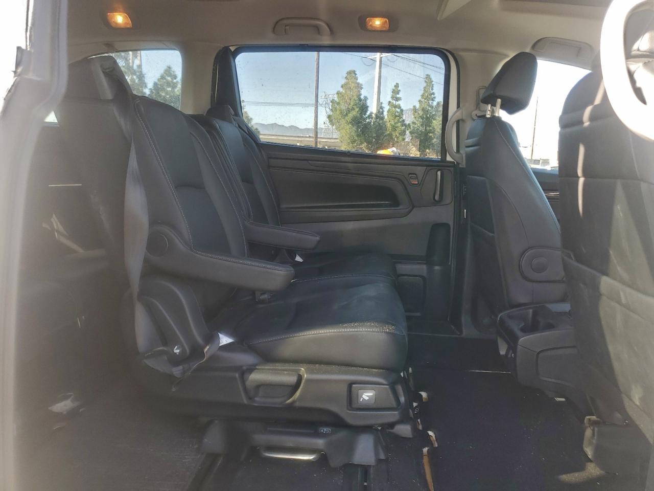 Honda Odyssey Touring Image 8