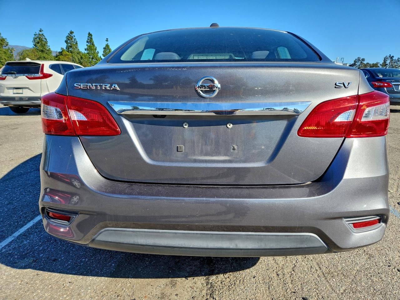 Nissan Sentra S Image 9