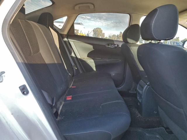 Nissan Sentra S Image 4