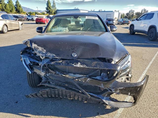 Mercedes-Benz C-Class 300 Image 4