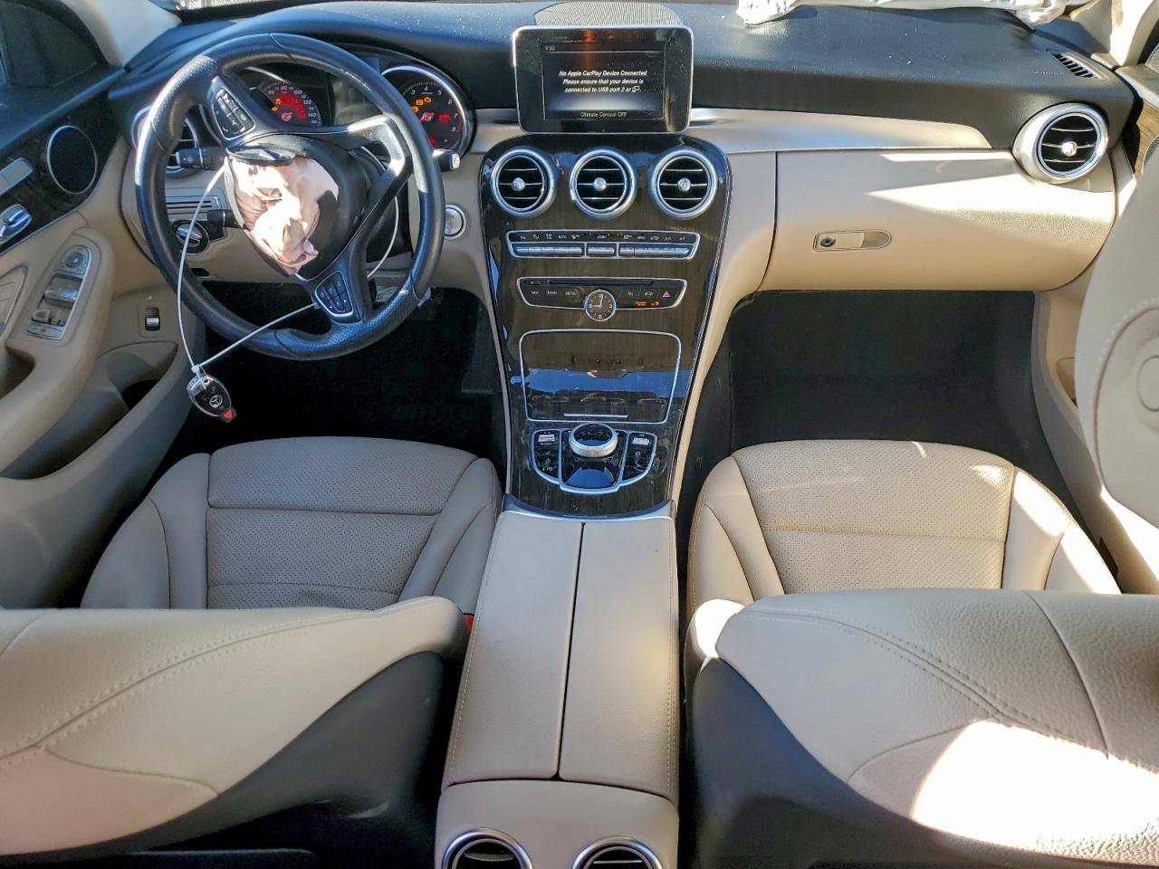 Mercedes-Benz C-Class 300 Image 8