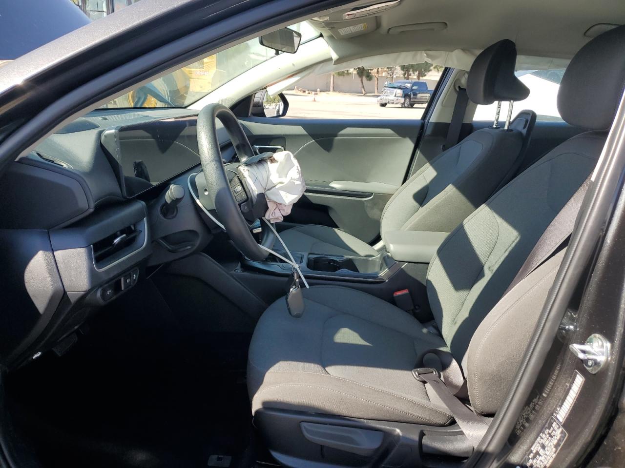 Kia K4 Lx Lx Image 5