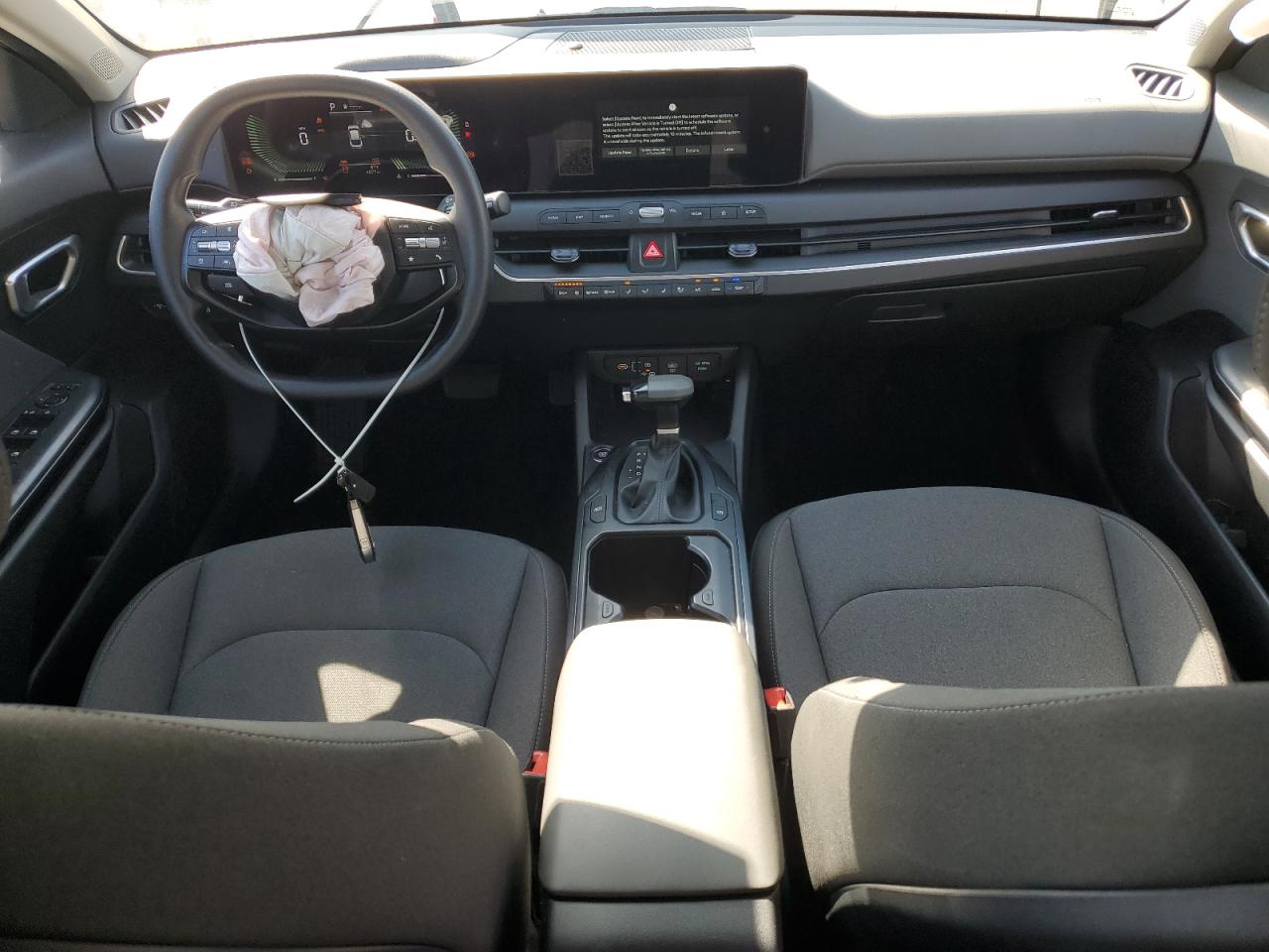 Kia K4 Lx Lx Image 12