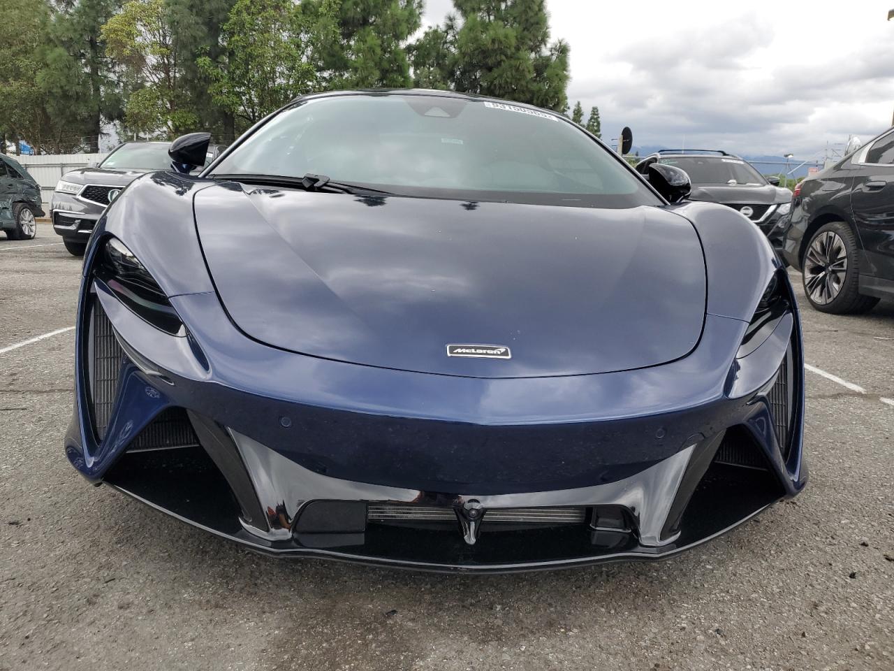 McLaren Artura Image 3