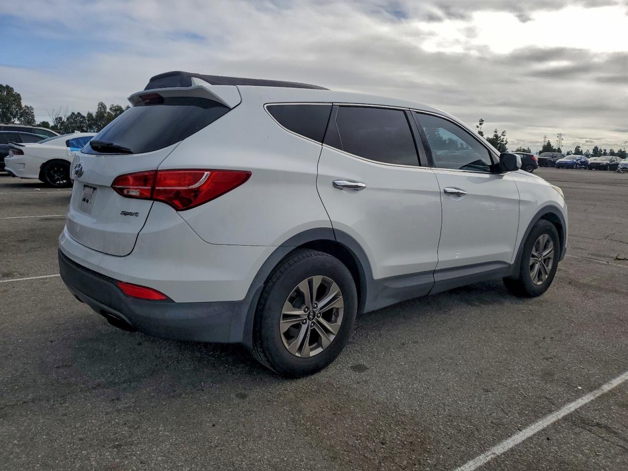 Hyundai SANTA FE Image 6