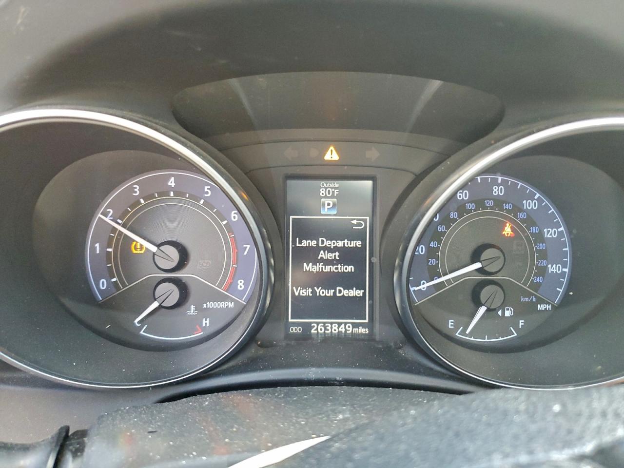 Toyota Corolla Image 8