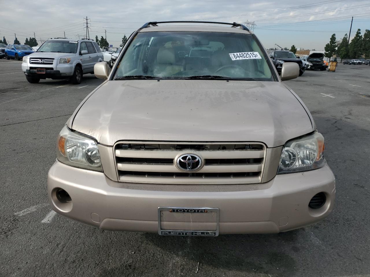 Toyota Highlander Base Image 11