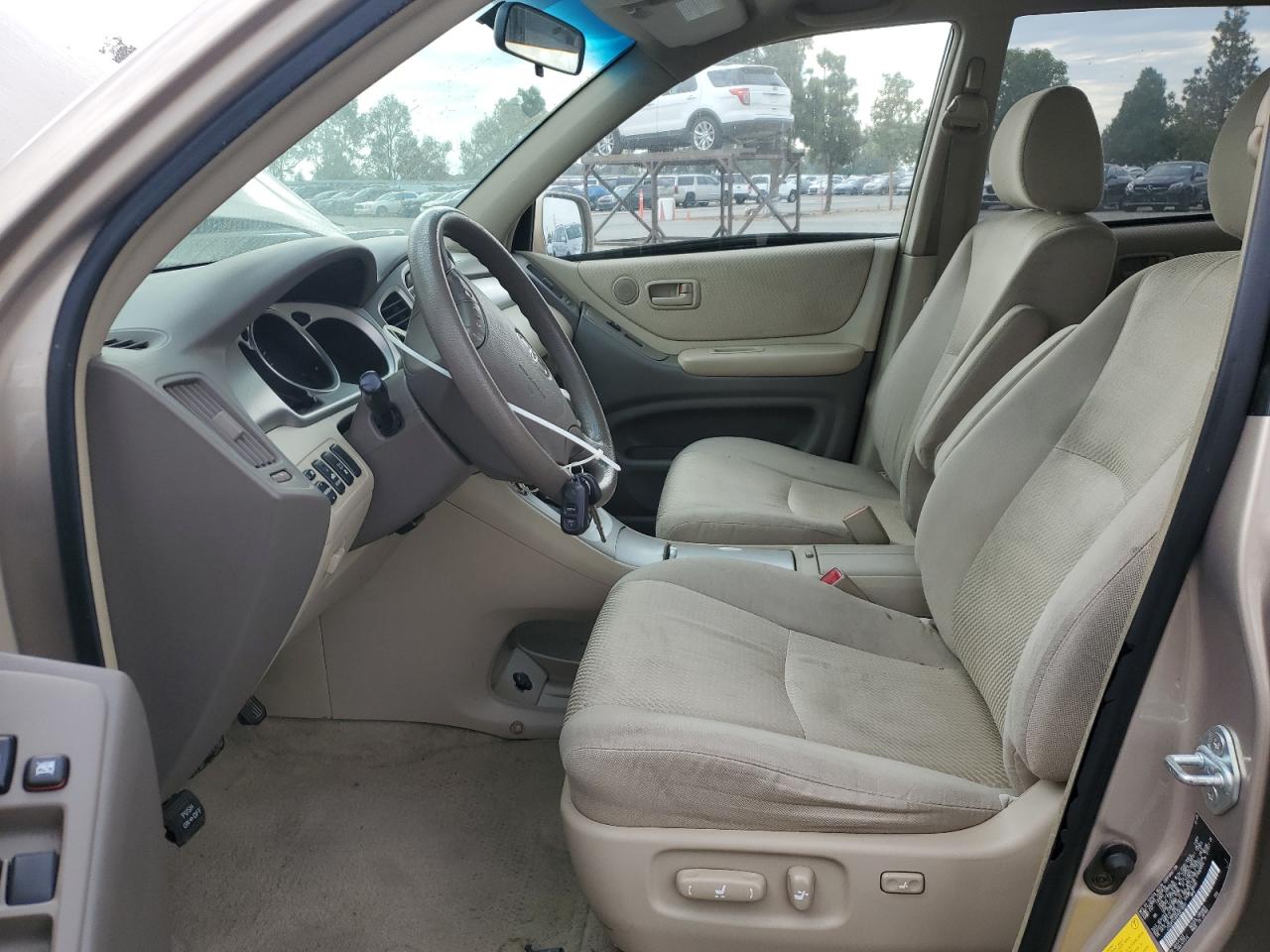 Toyota Highlander Base Image 2