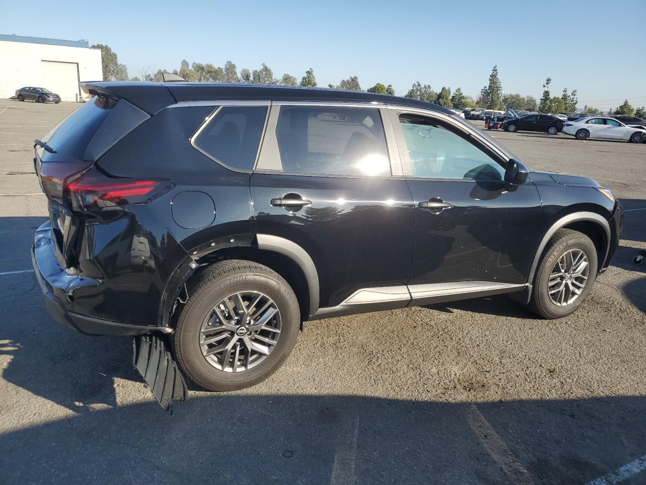 Nissan Rogue S Image 4